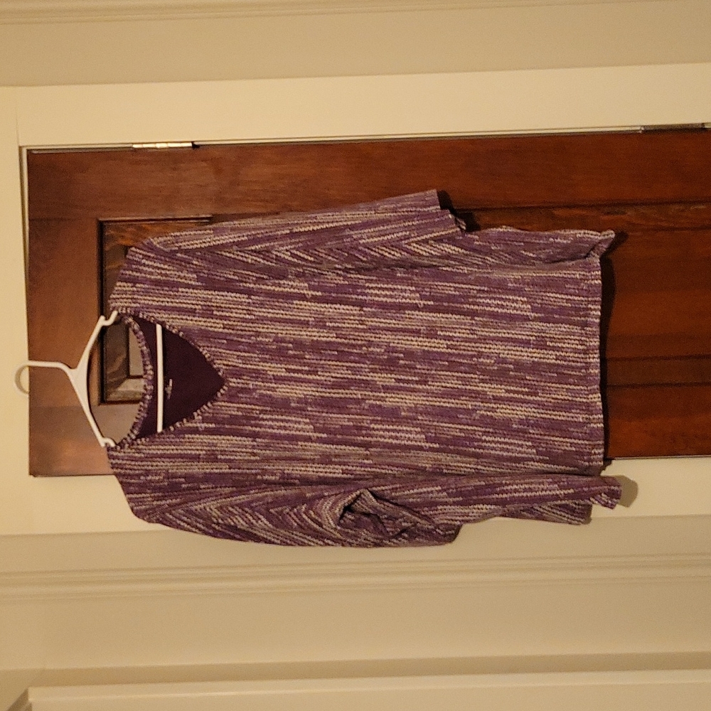 Purple design 3/4 sleeve t-shirt